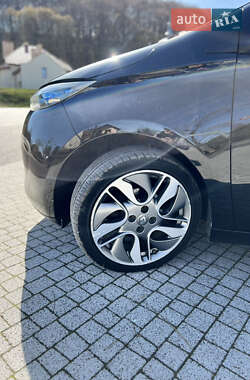 Хэтчбек Renault Zoe 2014 в 