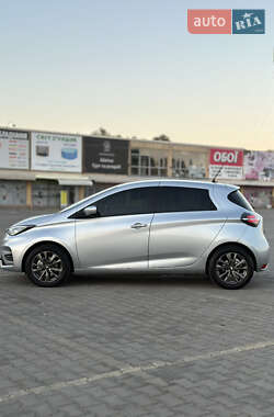 Хэтчбек Renault Zoe 2021 в 