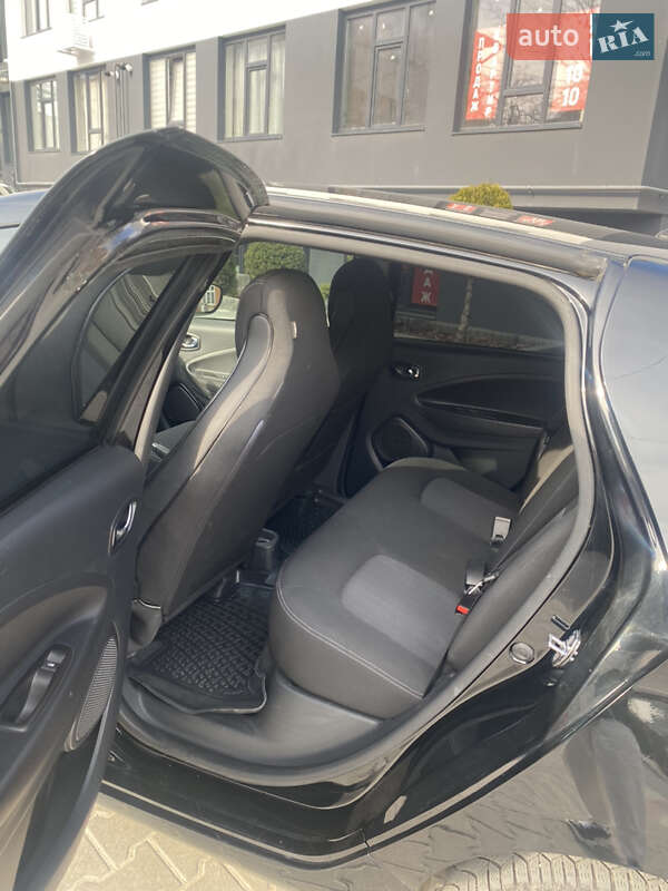 Хэтчбек Renault Zoe 2017 в Трускавце