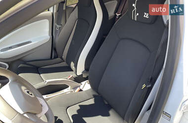 Хэтчбек Renault Zoe 2017 в 