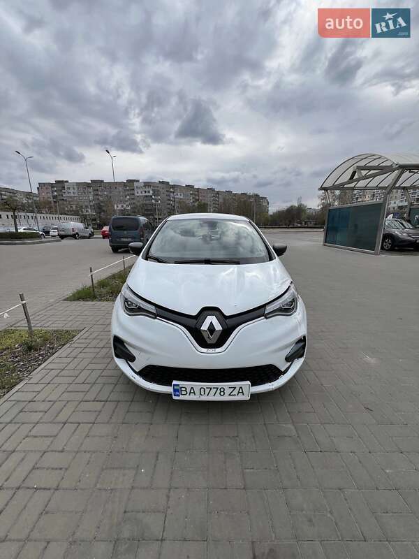 Хэтчбек Renault Zoe 2020 в 