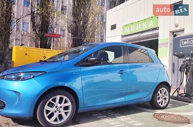 Хэтчбек Renault Zoe 2019 в 