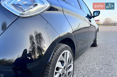 Хэтчбек Renault Zoe 2015 в 