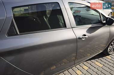 Хэтчбек Renault Zoe 2023 в 