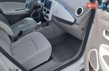Хетчбек Renault Zoe 2013 в 