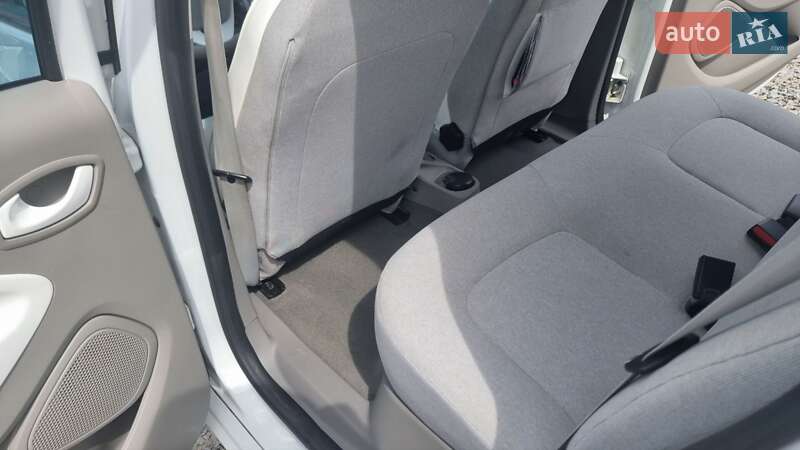 Хэтчбек Renault Zoe 2013 в Житомире фото 5 Хэтчбек Renault Zoe 2013 в Житомире