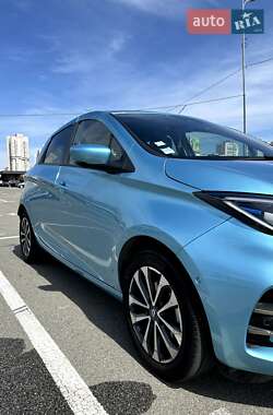 Хэтчбек Renault Zoe 2020 в 