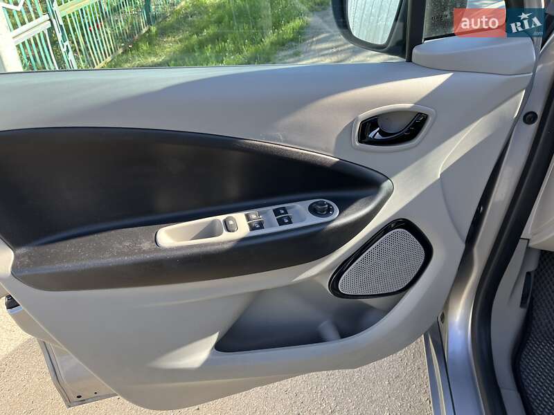 Хэтчбек Renault Zoe 2016 в Днепре