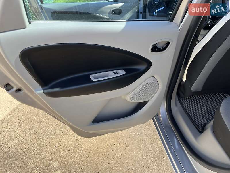 Хэтчбек Renault Zoe 2016 в Днепре