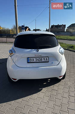 Хэтчбек Renault Zoe 2016 в 