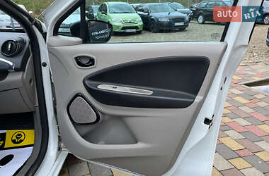 Хетчбек Renault Zoe 2015 в 