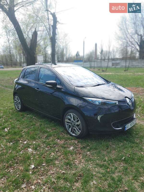 Хэтчбек Renault Zoe 2015 в 