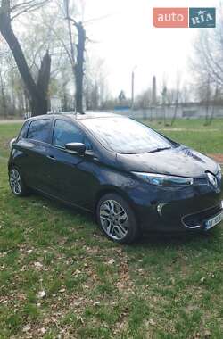 Хэтчбек Renault Zoe 2015 в 