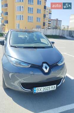 Хэтчбек Renault Zoe 2018 в 