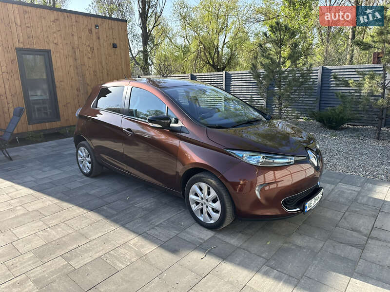 Хэтчбек Renault Zoe 2015 в Днепре