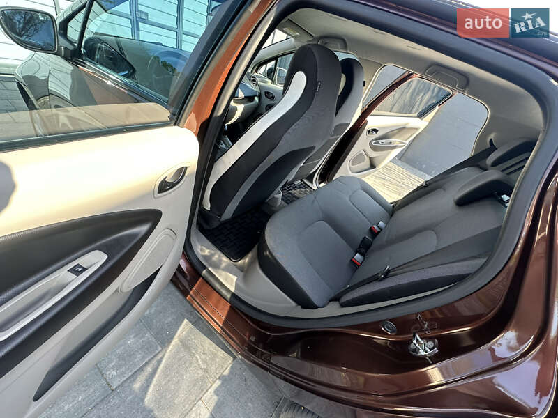 Хэтчбек Renault Zoe 2015 в Днепре