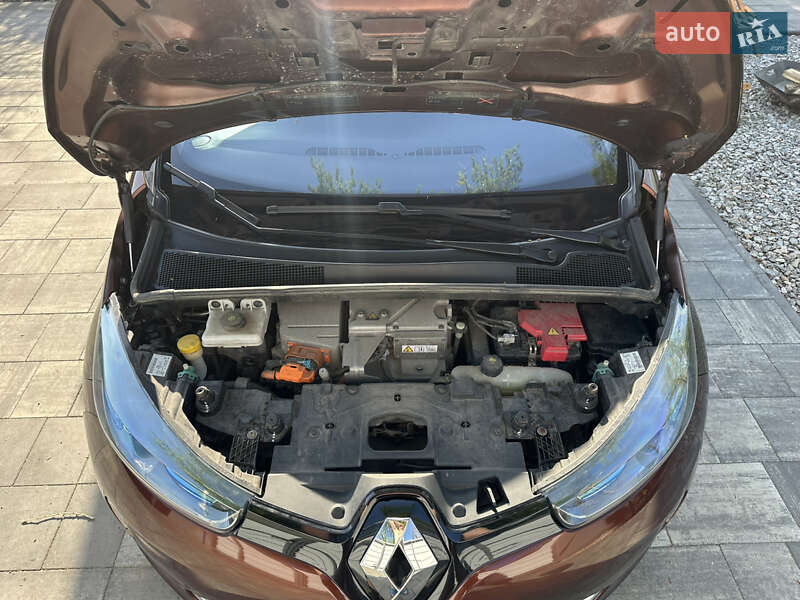 Хэтчбек Renault Zoe 2015 в Днепре