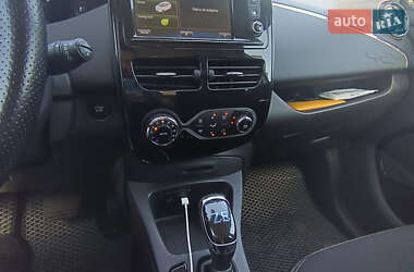 Хэтчбек Renault Zoe 2018 в 