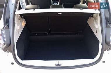 Хэтчбек Renault Zoe 2020 в 