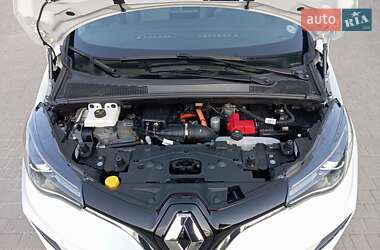 Хэтчбек Renault Zoe 2020 в 