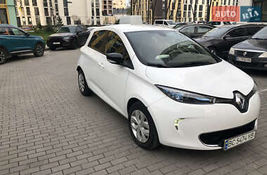 Хэтчбек Renault Zoe 2017 в 