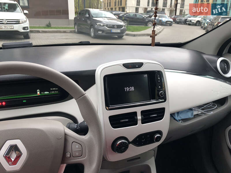 Хэтчбек Renault Zoe 2017 в Львове