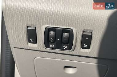 Хетчбек Renault Zoe 2015 в 