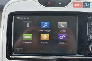 Хетчбек Renault Zoe 2015 в 