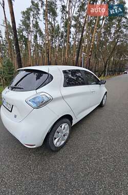Хэтчбек Renault Zoe 2013 в 