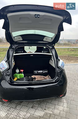 Хэтчбек Renault Zoe 2019 в 
