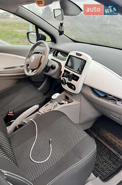 Хэтчбек Renault Zoe 2019 в 