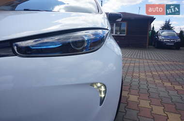 Хэтчбек Renault Zoe 2017 в 