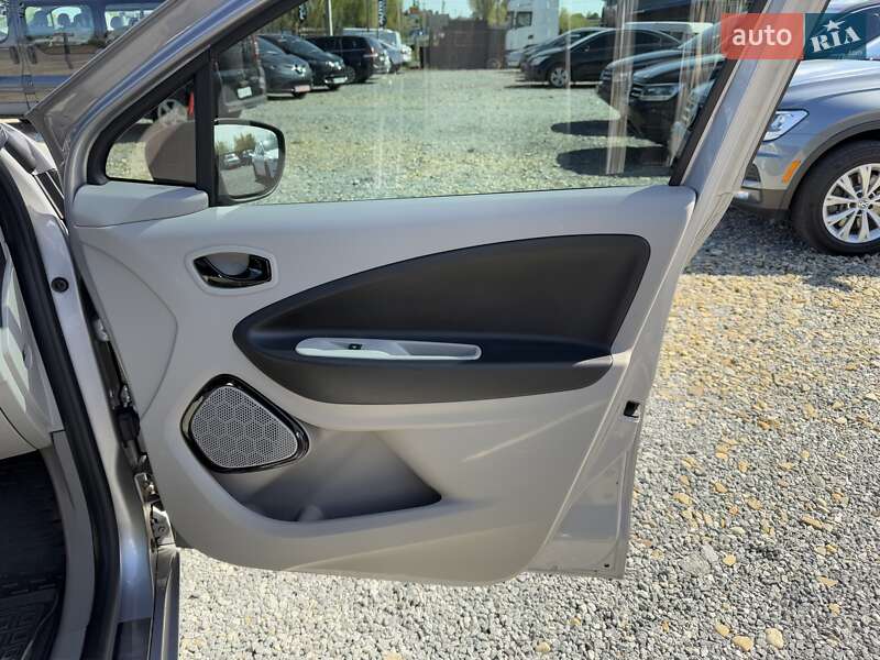 Хэтчбек Renault Zoe 2015 в Самборе