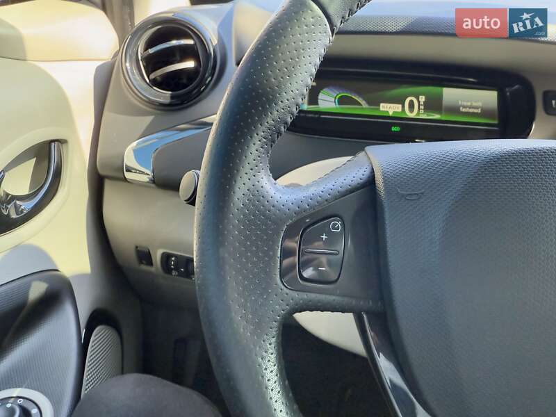 Хэтчбек Renault Zoe 2015 в Самборе