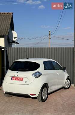 Хэтчбек Renault Zoe 2013 в 