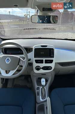 Хэтчбек Renault Zoe 2013 в 