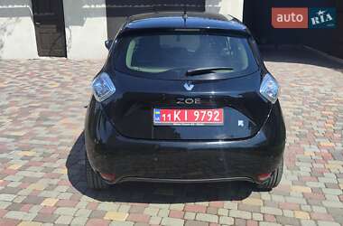 Хетчбек Renault Zoe 2016 в 
