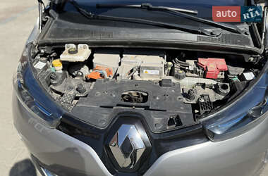 Хэтчбек Renault Zoe 2014 в 