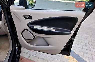 Хетчбек Renault Zoe 2015 в 