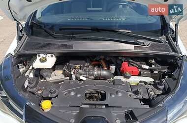 Хэтчбек Renault Zoe 2020 в 