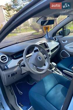 Хэтчбек Renault Zoe 2013 в 