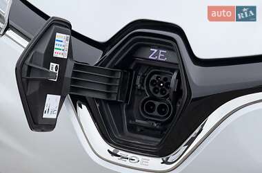 Хэтчбек Renault Zoe 2021 в 