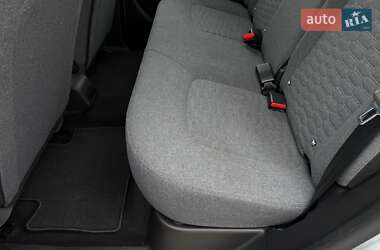 Хэтчбек Renault Zoe 2021 в 