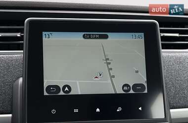 Хэтчбек Renault Zoe 2021 в 