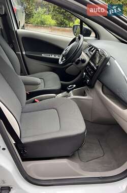 Хетчбек Renault Zoe 2016 в 