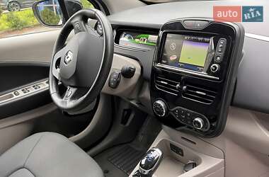 Хетчбек Renault Zoe 2016 в 