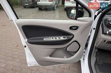 Хетчбек Renault Zoe 2016 в 