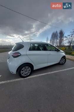 Хэтчбек Renault Zoe 2021 в 