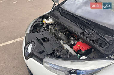 Хэтчбек Renault Zoe 2015 в 