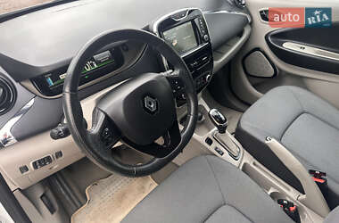 Хэтчбек Renault Zoe 2015 в 